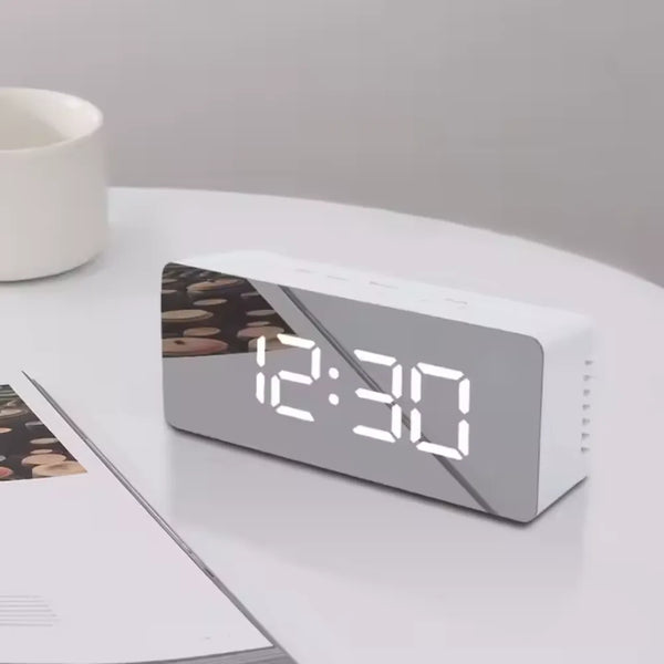 Relógio de Mesa Digital Cabeceira Despertador LED Espelhado 2